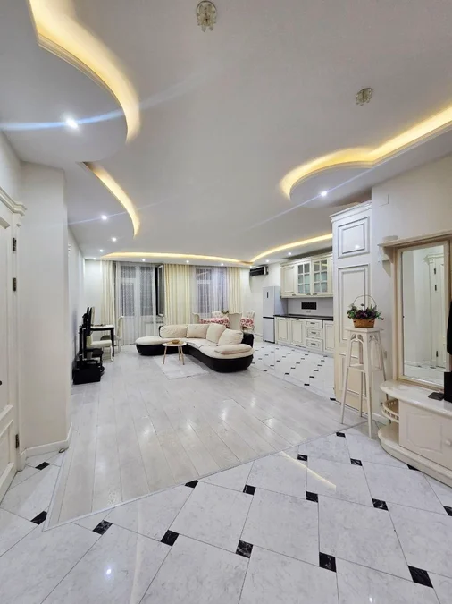 Просторная 3-комнатная квартира в центре, $1500