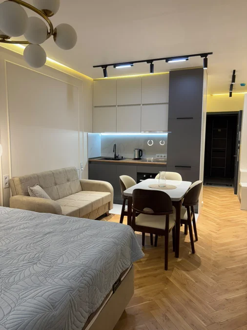 Студия с новым ремонтом и панорамным видом в Bagrarioni Residence