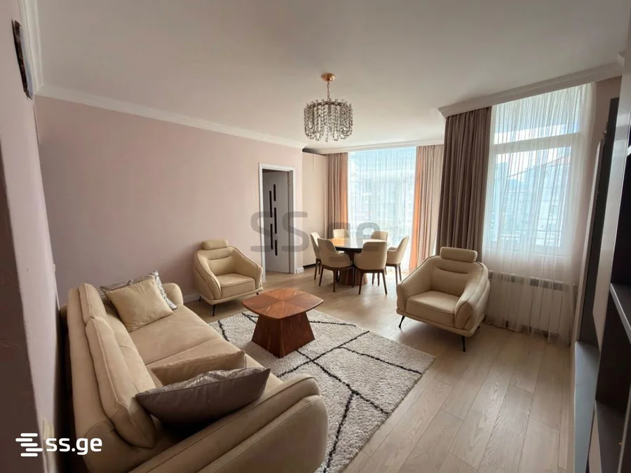 Комфортную 1+1 вблизи Grand Mall, $110000