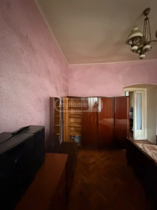 3-комнатная квартира в Старом районе Батуми, Батуми
