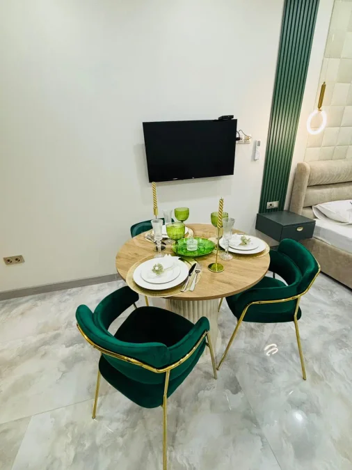 Стильная студия в Ramada Plaza, $400