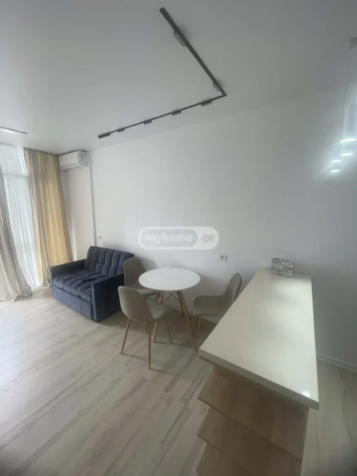 2-комнатная квартира, 45 кв.м, $600