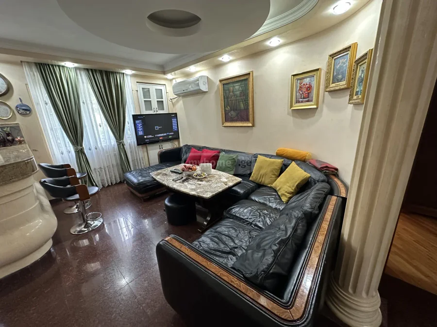 5-комнатная винтажная квартира в Старом Батуми, $1500