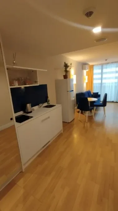 1+1 в Orbi City, вид на море
