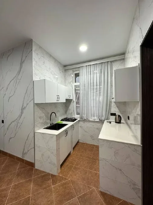 1+1 в центре, район 26 Мая, $600