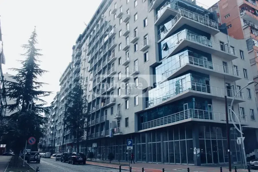 Двухкомнатная квартира в районе Руставели, Батуми